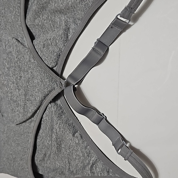 PRO FIT ADJUSTABLE STRAPS SPORTS BRA GRAY TOP SIZE M #W-450 - Picture 5 of 6